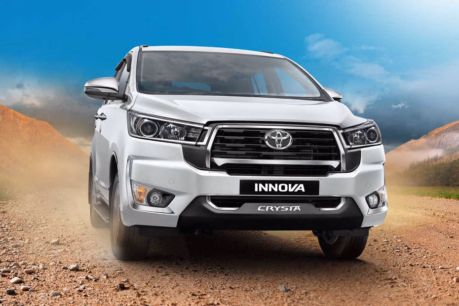 Toyota Innova Crysta GX, photo 2